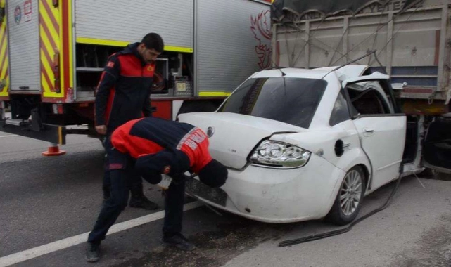 Cenaze yolunda feci kaza: 2 kişi hayatını kaybetti