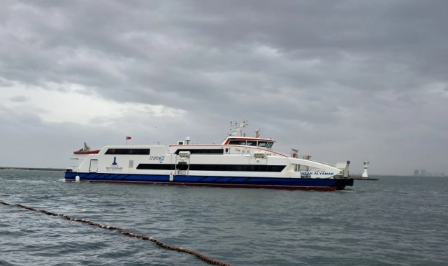 İzmir'de vapur seferleri iptal edildi