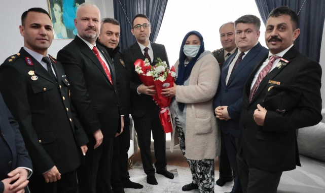 Başkan Pehlivan, şehit ailelerini ziyaret etti
