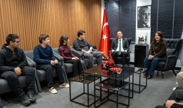 Bornova’da eğitime yatırım, başarıya ödül