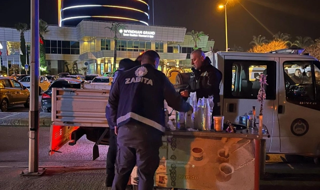 Büyükşehir zabıtası sahada: Fahiş fiyat ve izinsiz satışa geçit yok