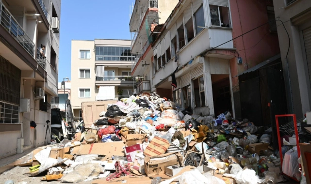 Karabağlar Belediyesi’nden çöp evle ilgili açıklama