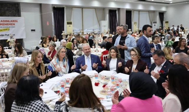 Menemen'de 8 Mart coşkusu yaşandı