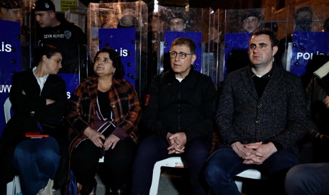 Başkan Tugay'dan İzmirlilere davet: Yapabildiğimiz en büyük kalabalıkla…