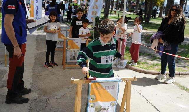 Karşıyaka’da oryantiring rüzgarı: Bayram coşkusu sporla taçlandı!