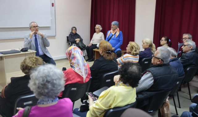 Konak’ın İleri Yaş Merkezi’nde hareketli yaşam semineri