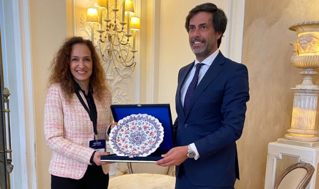 Avrupa Demokrasi Başkenti Cascais’te Karşıyaka’yı anlattı