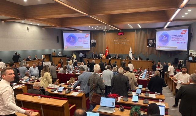 Büyükşehir Meclisi'nde gerginlik sürüyor: Yeter sayı sağlanamadı!