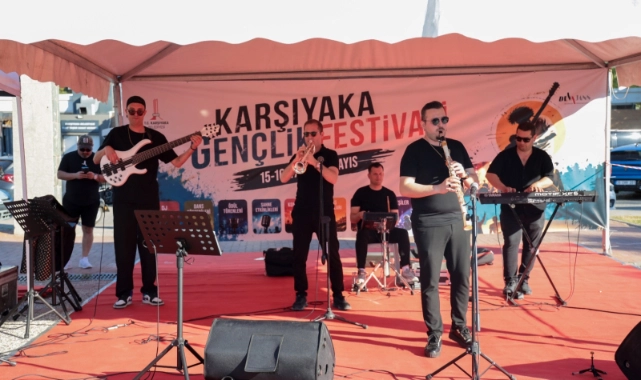 Karşıyaka’da 19 Mayıs’a muhteşem kutlama!