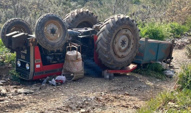 Manisa'da feci kaza: Yaşlı adam traktörün altında kaldı