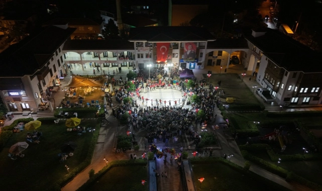Menderes’te çiçek gibi festival gerçekleşti