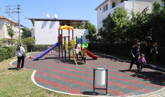 Menderes’te Parklar Yenileniyor