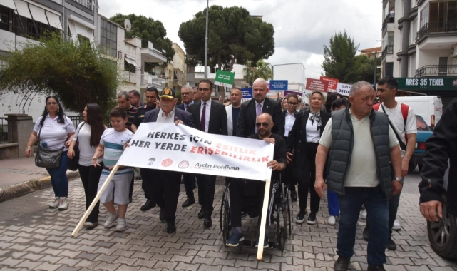 Menemen'de engeller sevgiyle aşılıyor 