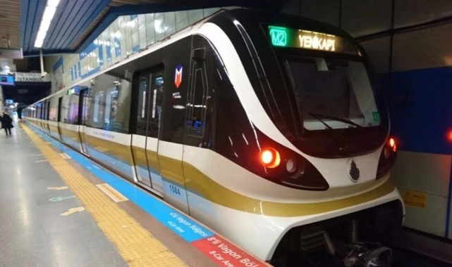 Metroda raylara düşen kişi hayatını kaybetti!