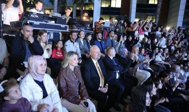 Üniversitede Menemen Belediyesi rüzgarı esti