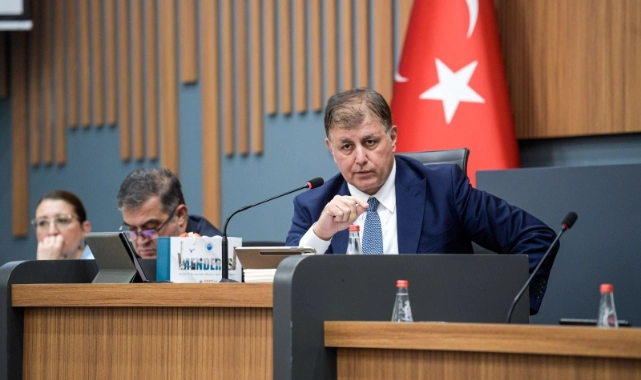 Başkan Tugay'dan tutuklamalara tepki: İtibarları gözetilmiyor!