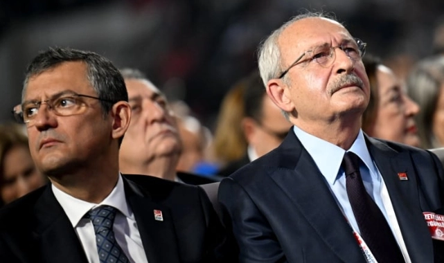 CHP'de 'grup toplantısı' tartışması: Kürsüye Kılıçdaroğlu mu, Özel mi çıkacak?