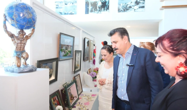 Dikili’de sanat rüzgarı: Kadının eli sanata değdi