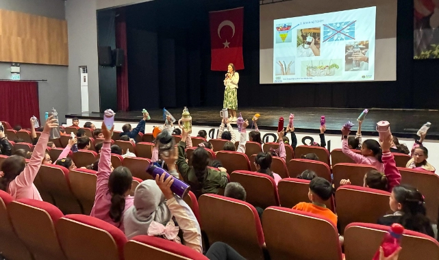 Gaziemir Belediyesi’nden 5 bin 486 öğrenciye geri dönüşüm eğitimi