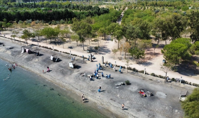 İzmir’de ortak yaşam alanlarında örnek dayanışma