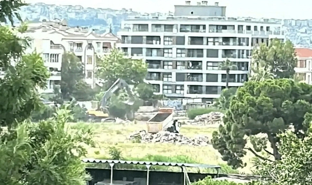 Karşıyaka Stadı'nda hafriyat çalışmaları başladı