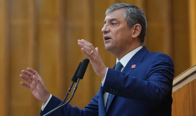 Özgür Özel'in Manisa ekibine operasyon: 2 kişi gözaltına alındı!