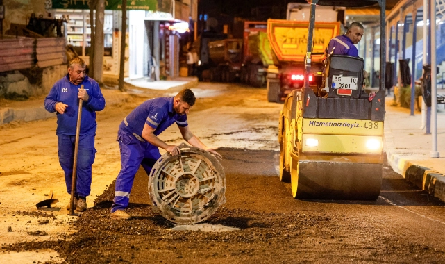 Toros Caddesi’nde gece asfalt mesaisi 