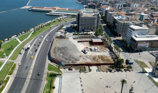 AK Partili Saygılı'dan Cemil Tugay'a belediye binası çıkışı!