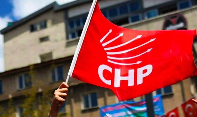 Eski 274 milletvekili CHP'den istifa etti!