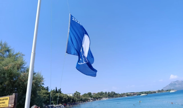 Hastanealtı Plajı’nda Mavi Bayrak yeniden gönderde