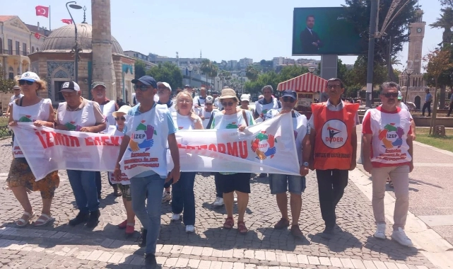 İzmir'de emeklilerden TÜİK tepkisi: "Rakamlar gerçeği yansıtmıyor"