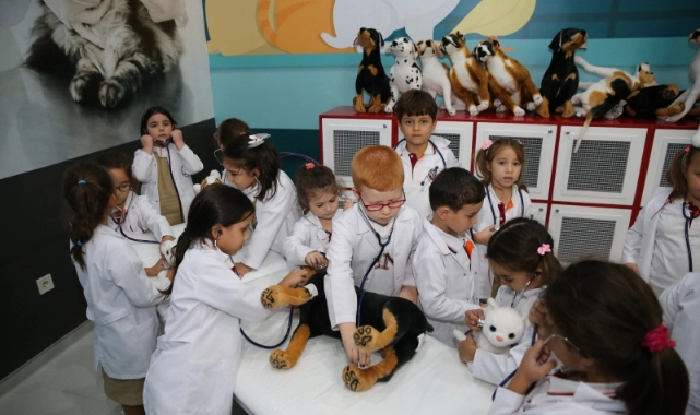 Karşıyaka Evrensel Çocuk Merkezi’nde yaz tatili dopdolu geçecek!