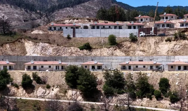 Ödemiş yangınının birinci yılında, afet konutları teslim ediliyor
