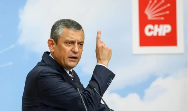 Özgür Özel, Financial Times'a yazdı: Sadık muhalefet yaratılmak isteniyor!