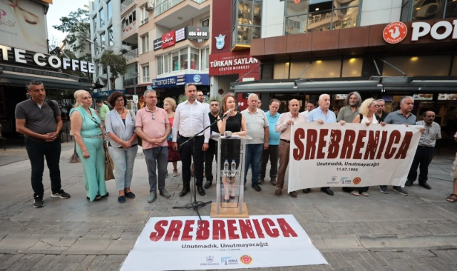 Srebrenitsa’da katledilen canlar Konak’ta anıldı