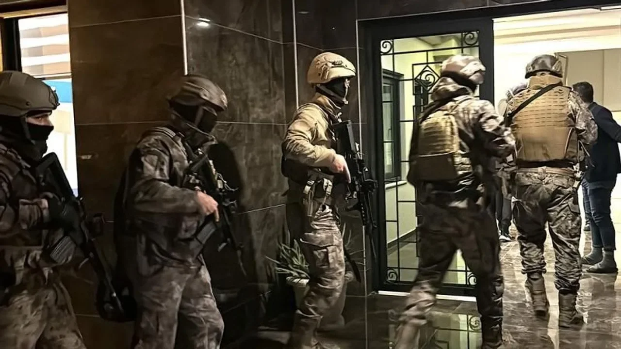 30 ilde 'Daltonlar'a operasyon: 85 gözaltı!