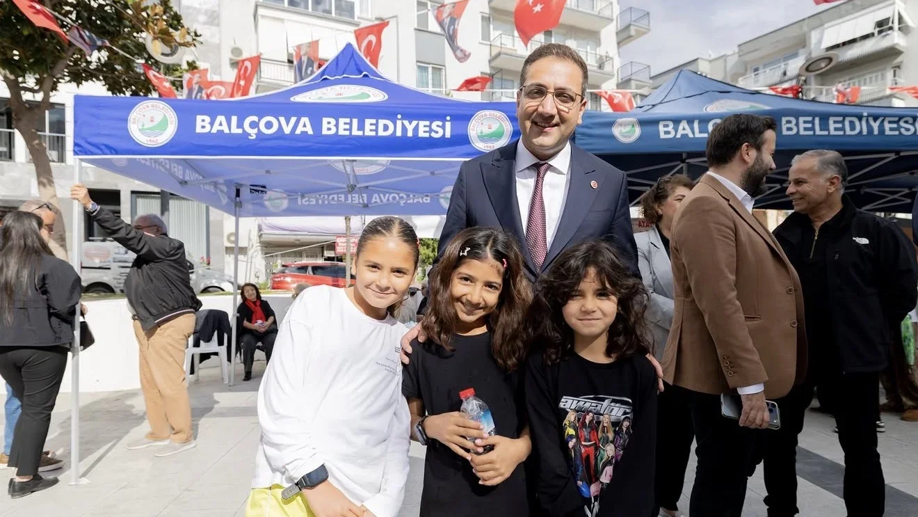 Balçova’da Cumhuriyet Coşkusu Yüksek Sadakat Konseriyle Zirveye Ulaştı