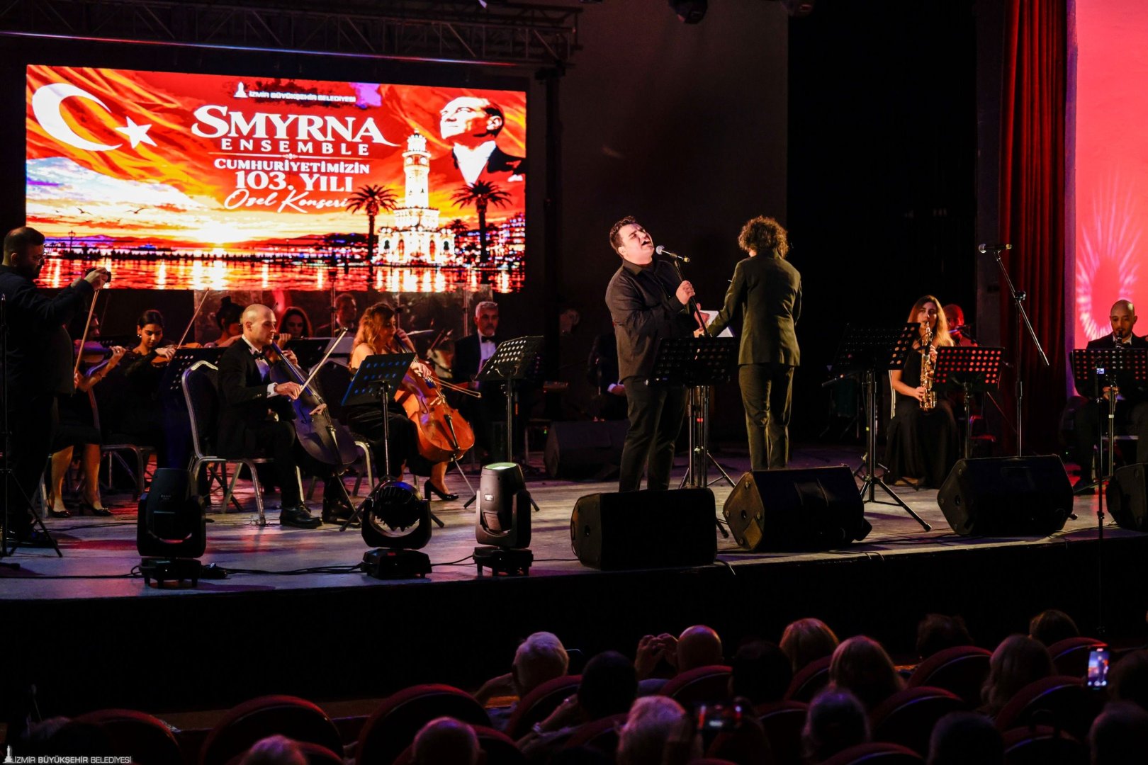 İzmir’de Cumhuriyet Bayramı coşkusu Smyrna Ensemble konseriyle başladı