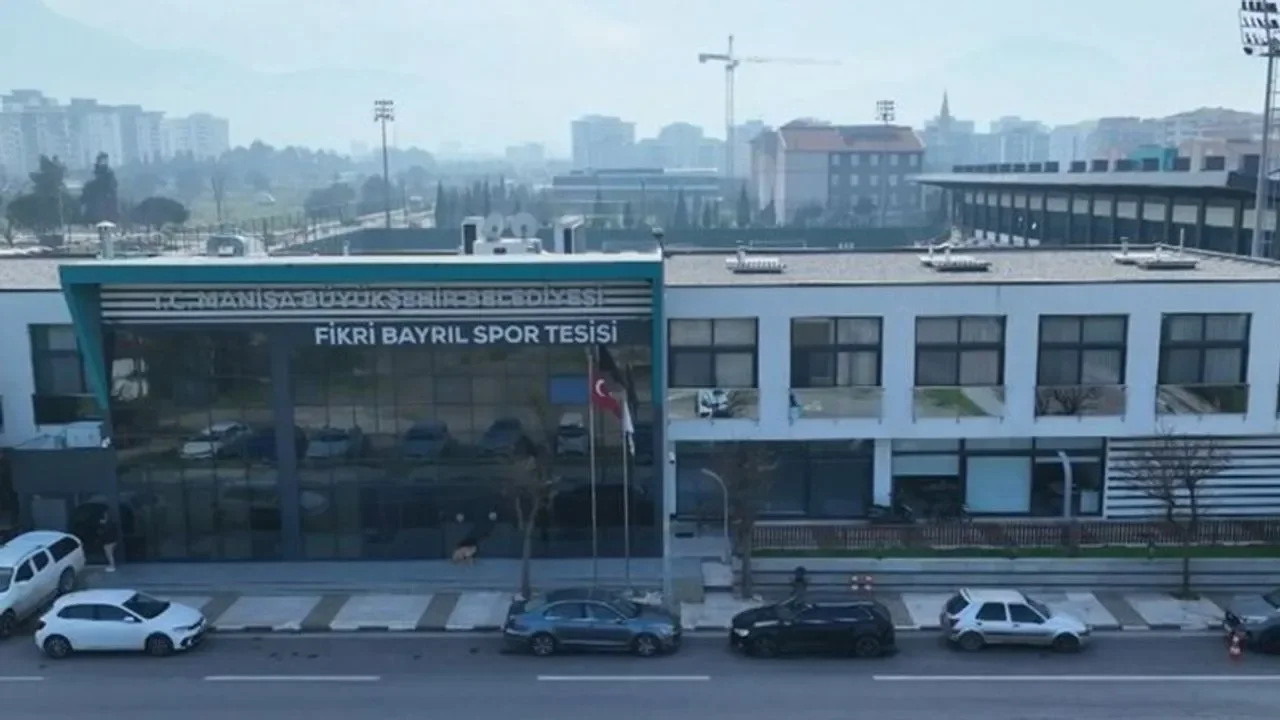 Manisa Büyükşehir'in eski yöneticilerine gözaltı!