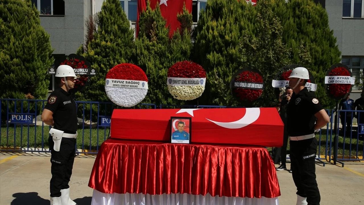 Görevi başında kalp krizi geçiren polis kurtarılamadı