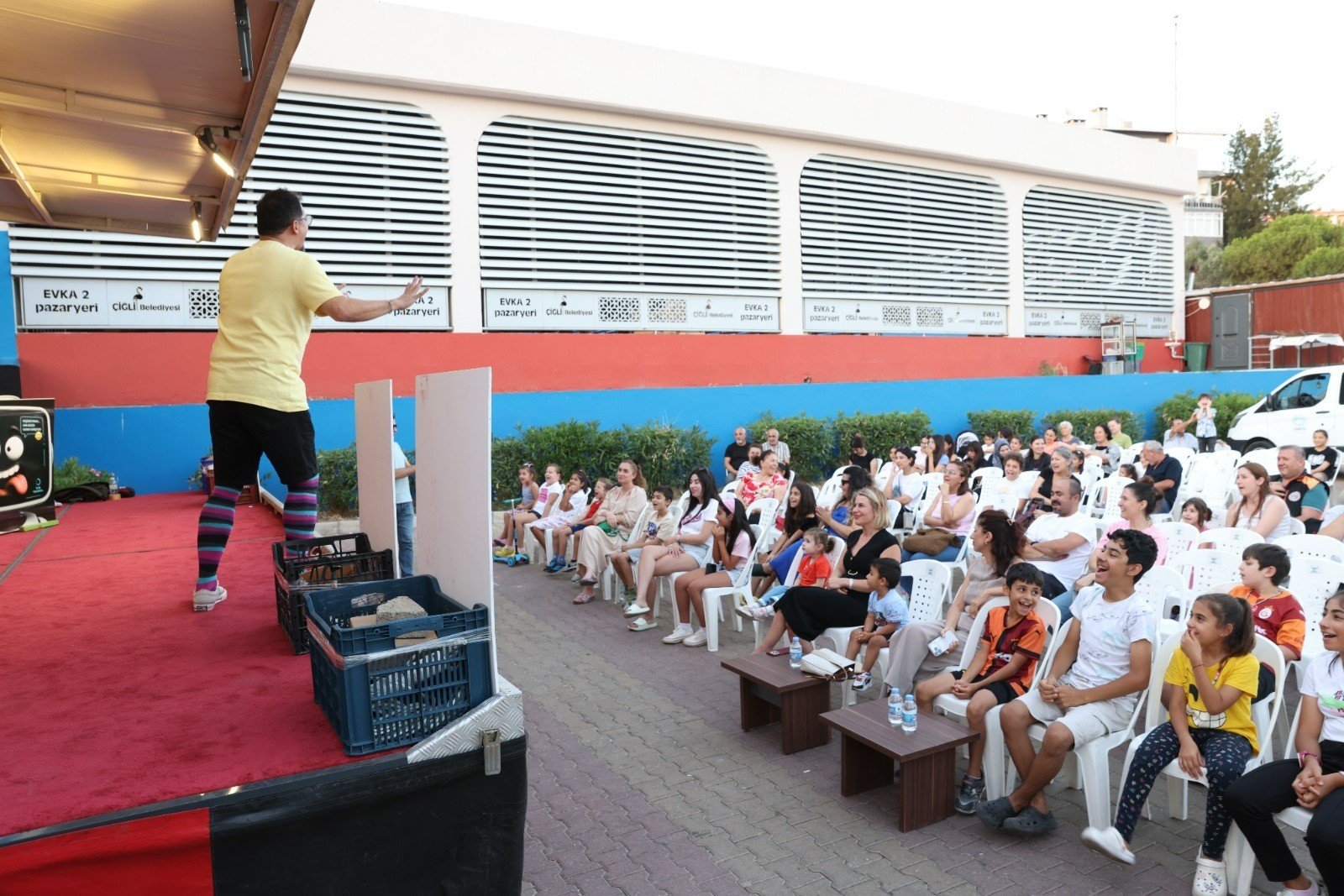 Çiğli'de Mahalle Tiyatro Günleri Başladı