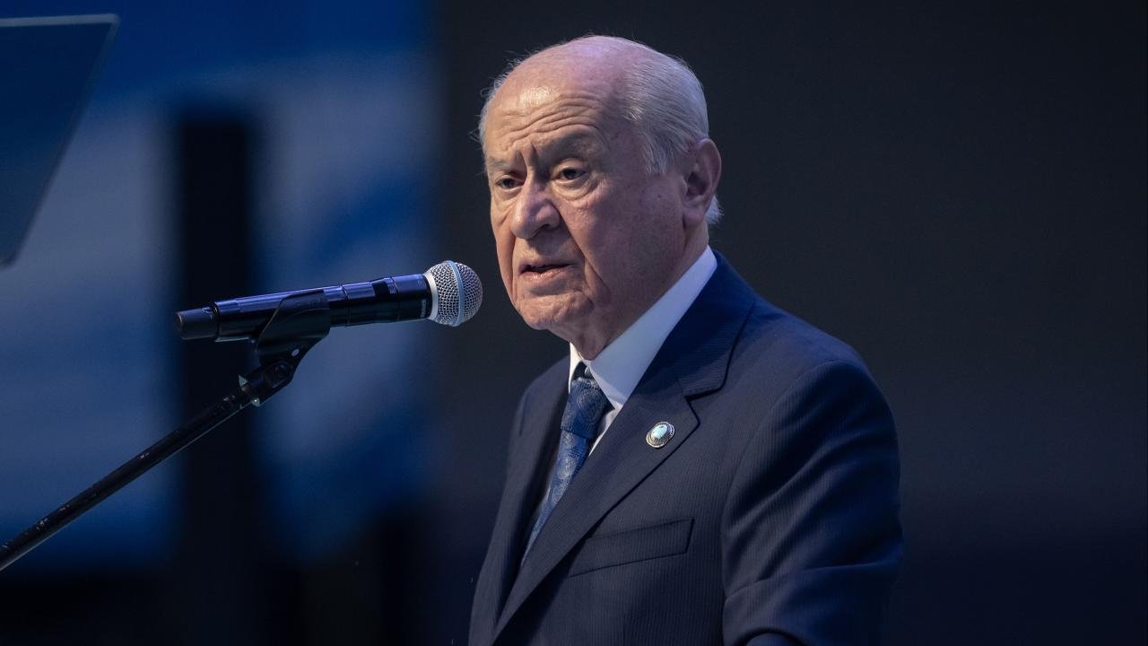 Devlet Bahçeli, 'Çerçeve Yasa' teklifini imzaladı!