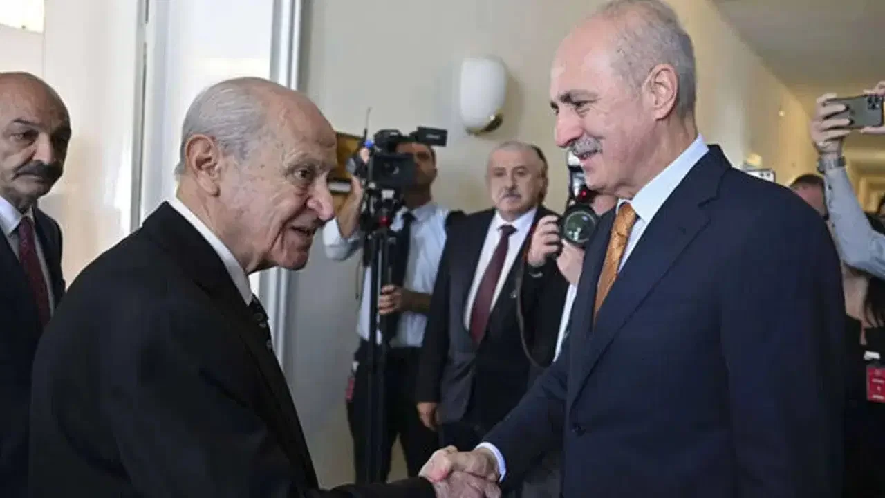 MHP lideri Bahçeli'den TBMM Başkanı Kurtulmuş'a 'süreç' hediyesi