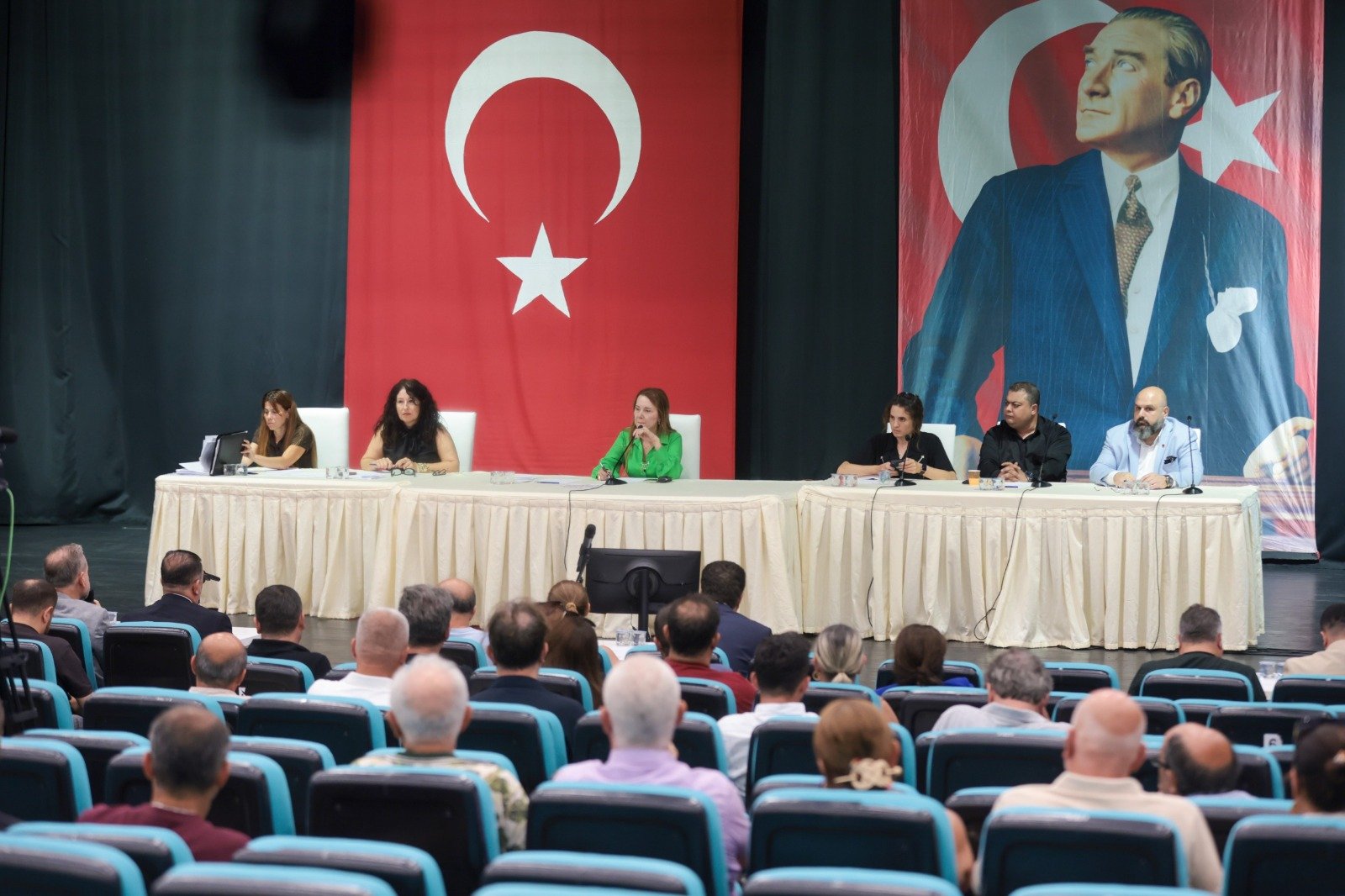 Konak Meclisi yeni komisyon üyelerini belirledi