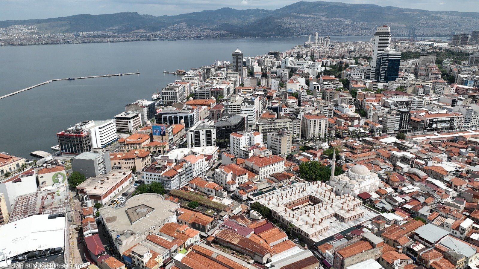 TCMB verileri açıkladı: İzmir'in konut ve kiralarında düşüş görüldü!