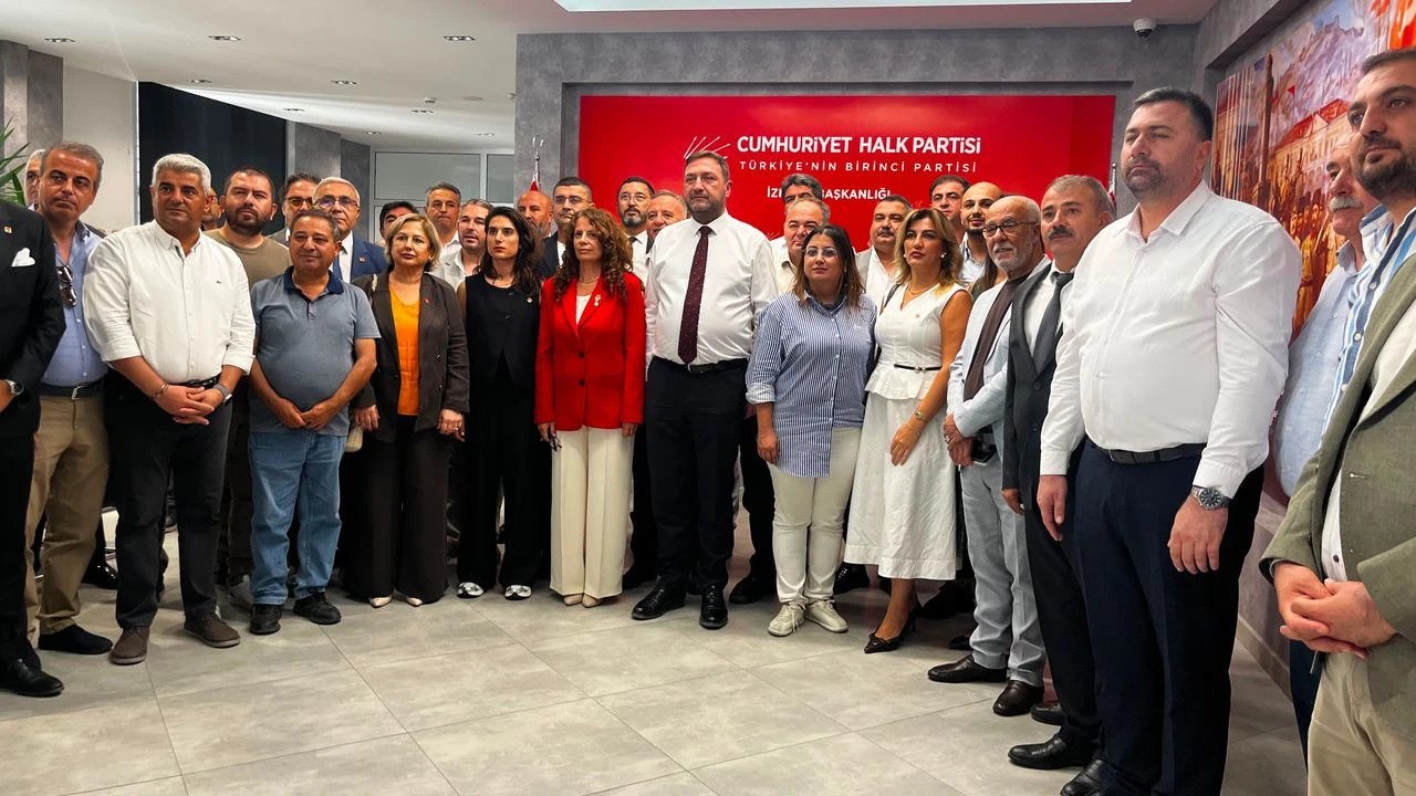 Utku Gümrükçü, ilçe başkanlarıyla bir araya geldi!