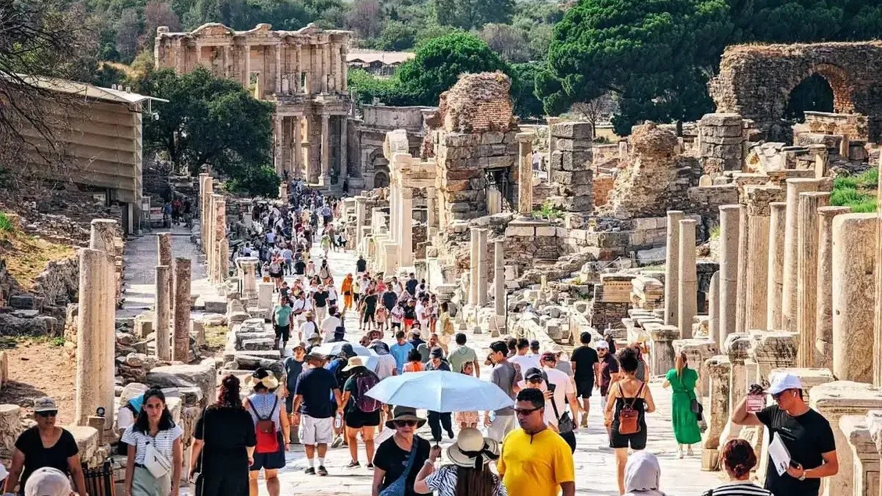 İzmir turizmde 5’inci sırada: Yabancı turist sayısı geriledi