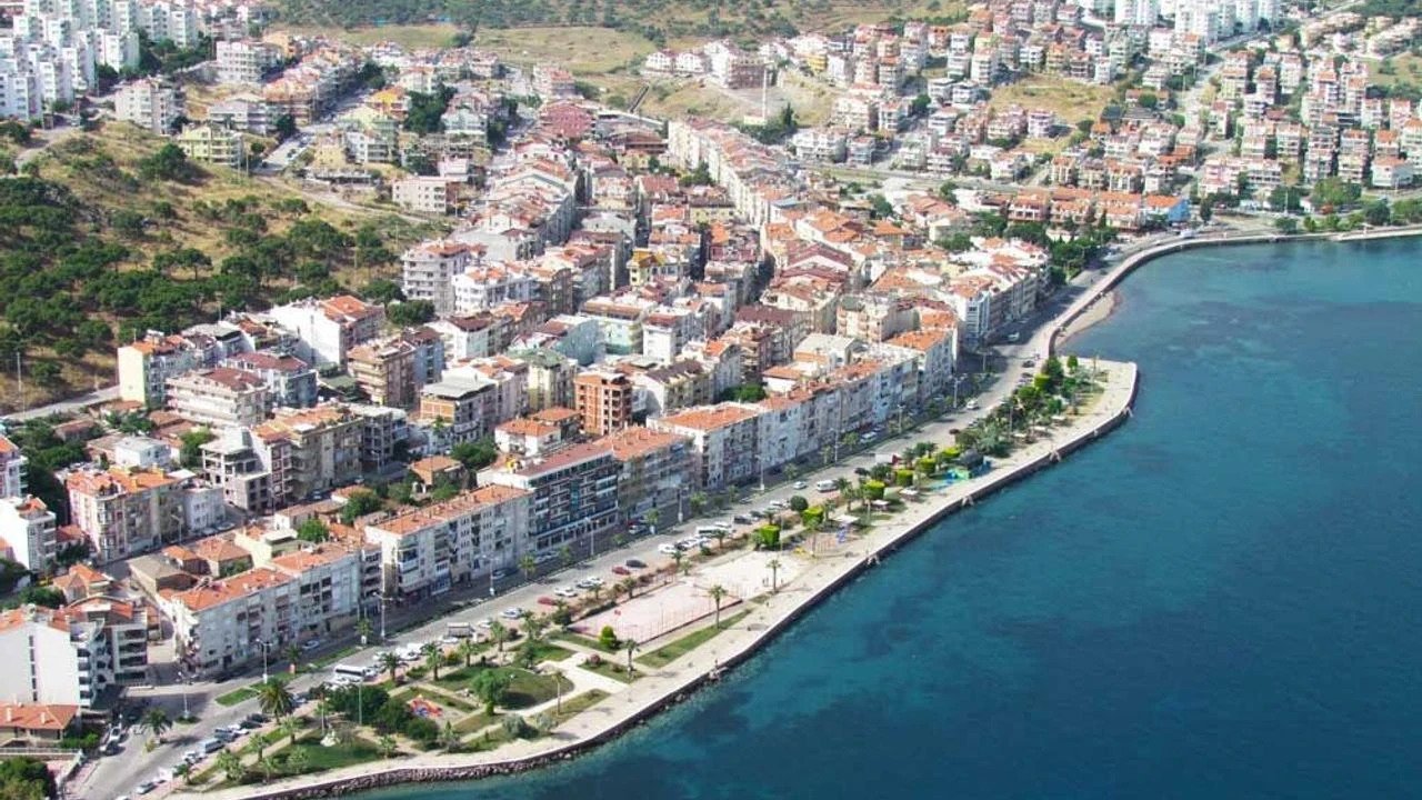 Dikili’de 62 taşınmaz satışa çıkıyor: Listede sit alanları da var!