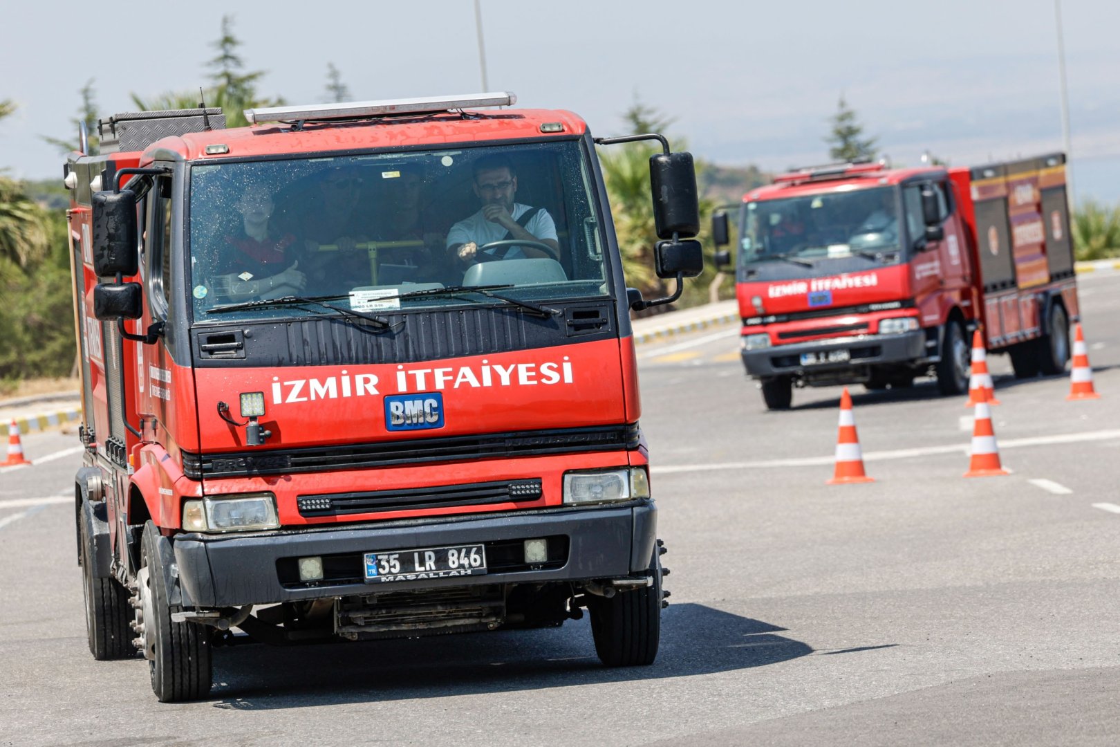 İzmir İtfaiyesi’nin şoförleri zorlu eğitimlerden geçiyor