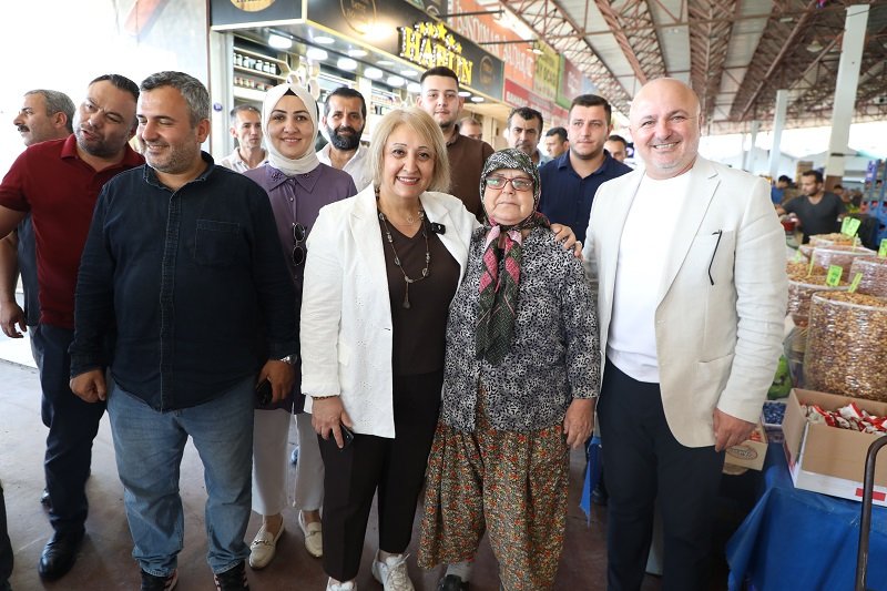 Başkan Şen Sahaya İndi İlk Durak Pazar Esnafı Oldu